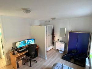 Loue chambre meublée