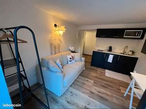 Beau studio rénové proche gare