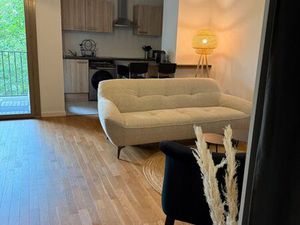 Grand studio meublé