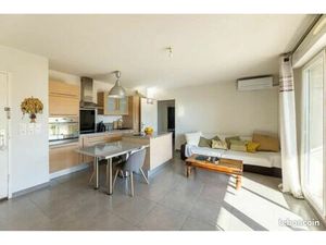 Appartement F2 / 49 m2 Meublé Saint-Ju