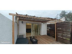 Grand studio terrasse et parking privée LIBRE 1ER AVRIL