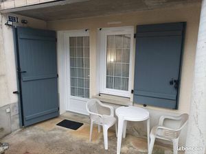 5KM AUXERRE VENOY studette parking privé