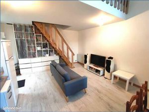 Maison T2 bis au calme - 48m² + mezzanine - jardin 18 m² - Rénové - 38 min en train de Lyo
