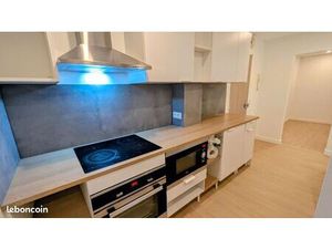 Location de belle chambre meublée■Desservi par le RER D (7 min en bus) et la ligne R (à Me