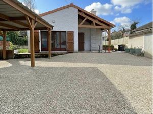 Maison rénovée type T3 meublée de 90 m² – Centre de Benassay