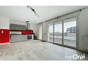 Location appartement  88 m² T-5 à Clermont-Ferrand  890 €