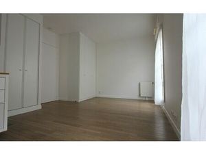 Location appartement  m² T-1 à Le Plessis-Robinson  875 €