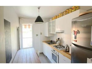 Location appartement  m² T-3 à Ollioules  944 €