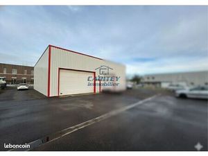 Local commercial 186 m² Lure