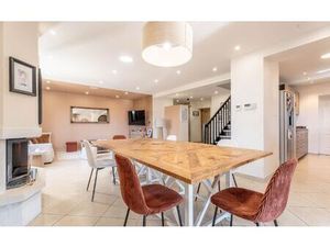 Maison Trévoux m² T-6 à vendre  630 000 €