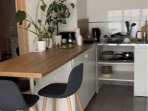 Location meublée studio 35m2 Lyon 8 - parking balcon