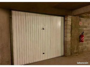 Garage fermé Facultés