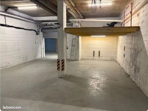 A LOUER LOCAL 167 m2