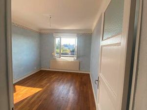 Digoin centre  grand T3 en bon état