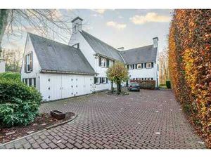 Villa d'exception avec piscine et aménagements raffinés