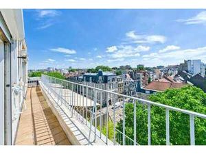Beau penthouse deux chambres avec terrasse filante