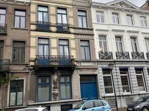 Magnifique maison de maître + maison arrière bureau