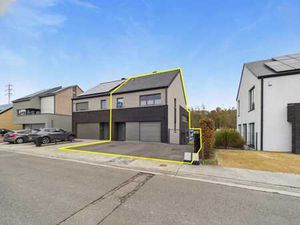 Grande maison moderne avec GARAGE  PARKINGS et JARDIN