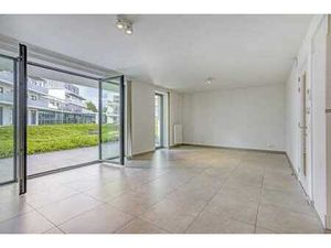 Appartement au rez-de-chaussée avec garage à vendre à Sint-M