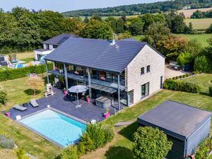 Magnifique villa contemporaine de 2014 avec appartement sépa