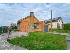 Villa de plain pied avec 3 chambres et jardin dans un quarti