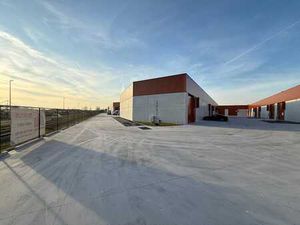 367 m² nieuwbouw KMO-unit op 2 km van de R4