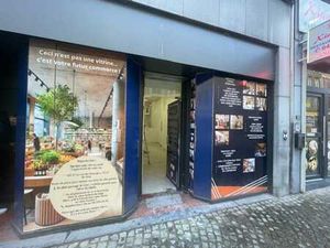 EN FERONSTREE! Rez commercial de 168m² + 75m² de cave voutée