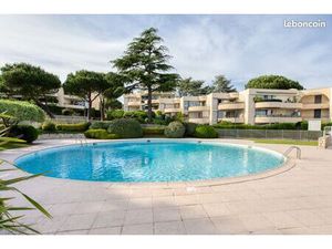 Studio villeneuve loubet 18m² piscine et parking