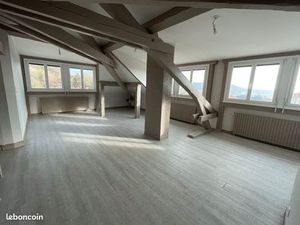 Appartement lumineux – Dernier étage – 90 m² – Stationnement - Maxéville – 109 000