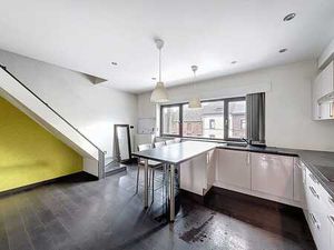 Sublime duplex actuellement loué.