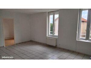 T3 lumineux et traversant de 66 m² – Quartier bords de Loire