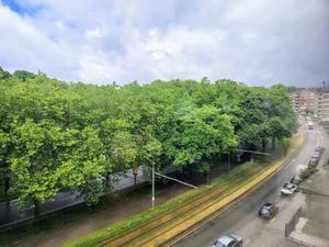 1CH à proximité de Montgomery & institutions européennes