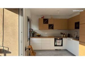 Appartement 4 pièces balcon et stationnement Bompard