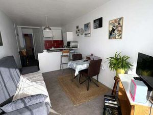 Location Appartement 2 pièces Meublé à Larmor-Plage (56260) : à louer 2 pièces Meublé / 28