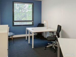 Bureau privé à louer pour 2 personnes à Aix en Provence Parc du Golf