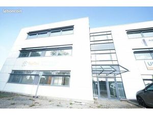Bureau 733 m²
