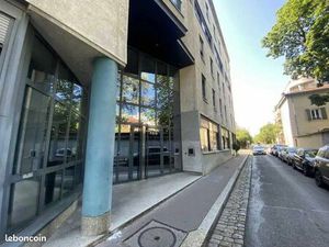 Bureaux 96 m² LYON 3EME ARRONDISSEMENT