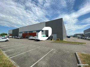 Local d'activité 364 m²