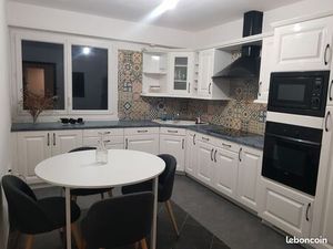 Cabinet disponible à temps plein