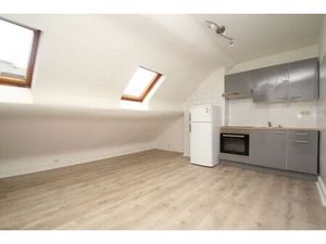 Penthouse à louer avec 1 chambre   Forest (VBD64040)