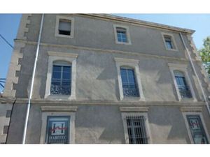 Location appartement  m² T-3 à Nîmes  920 €