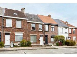 Maison mitoyenne prête à emménager avec garage