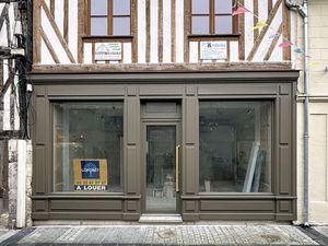 Local commercial près de PONT AUDEMER à louer