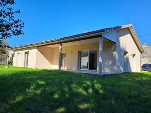 Maison T4 près de LA CLISSE à vendre