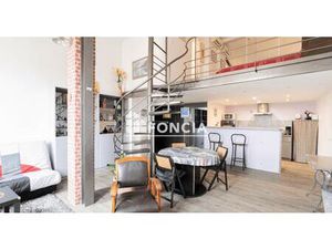 EXCLUSIVITÉ – Duplex 58 m² – Vue Mer & Vieux-Port – Dernier étage