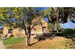 MAGNIFIQUE DOMAINE EN PLEIN COEUR DU PERIGORD NOIR AU CALME POUR REPOS MÉRITÉ !