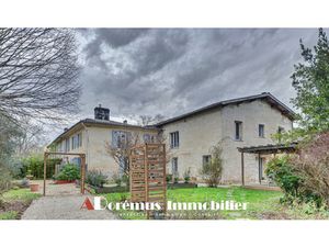 Propriété en pierre avec gîte et chambres d'hôtes aux portes