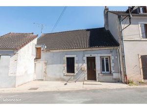 Maison de bourg - centre ville de domerat