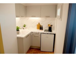 « Ici  chaque m² est une promesse : soleil  histoire et revenus saisonniers. »