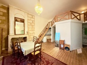 BORDEAUX CENTRE HISTORIQUE T1 DERNIER ETAGE